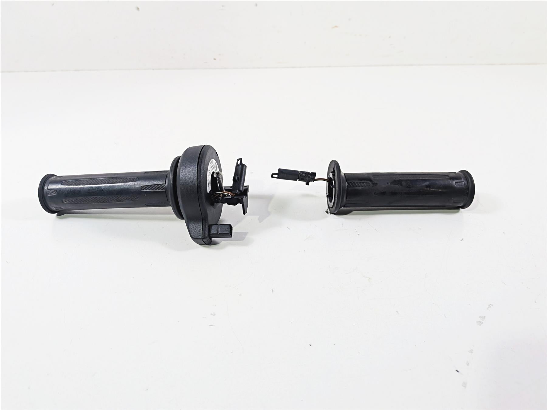 2016 BMW R1200 GS K50 Heated Hand Grip Cruise Set 61318552115 61318552120 {{ shop.shopifyCountryName }} - Mototech271