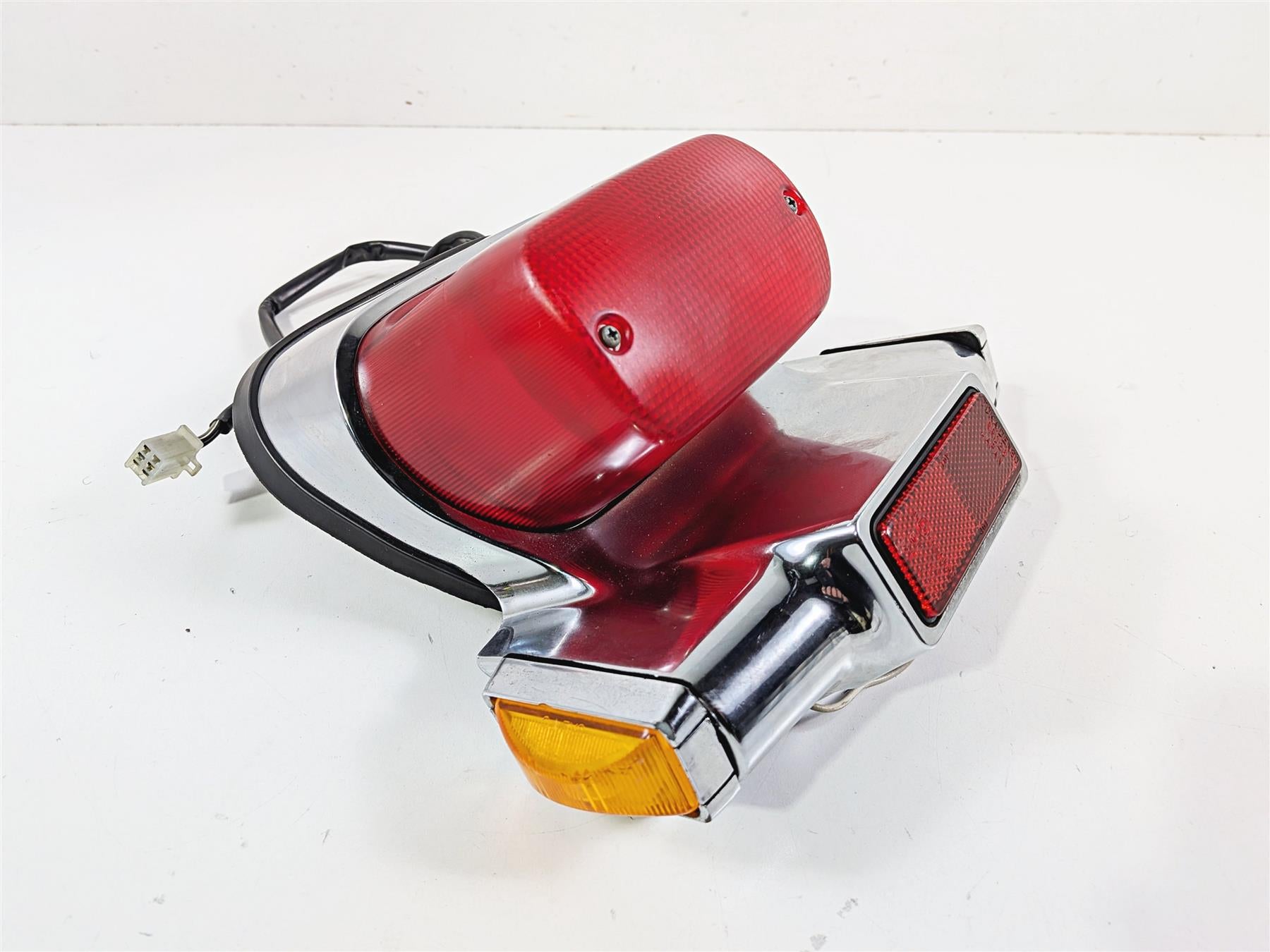 2006 Suzuki VL800 C50 Boulevard Taillight & Chrome Mount 35710-41F61 {{ shop.shopifyCountryName }} - Mototech271
