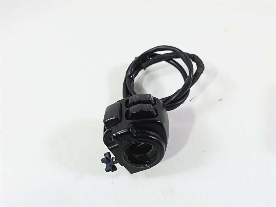 2014 Harley FLS Softail Slim Right Hand Start Stop Control Switch 72948-12 {{ shop.shopifyCountryName }} - Mototech271