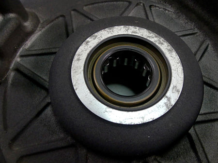 2006 Harley Softail FXSTSI Springer Inner Primary Drive Clutch Cover 60620-94B {{ shop.shopifyCountryName }} - Mototech271