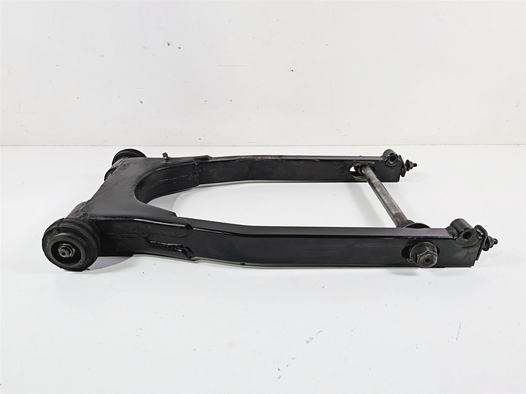 1993 Harley Touring FLHTCU Electra Glide Rear Swingarm & 3/4" Axle 47544-85B {{ shop.shopifyCountryName }} - Mototech271