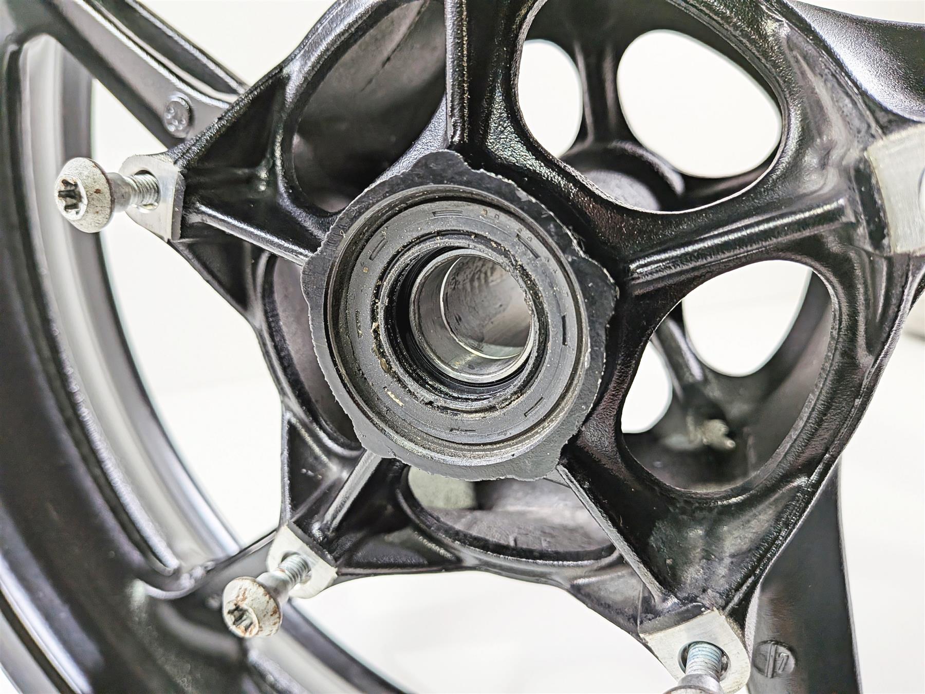 2008 Yamaha YZF R1 RN19 Straight Black Front Wheel Rim 17x3.5 5VY-25168-00 {{ shop.shopifyCountryName }} - Mototech271