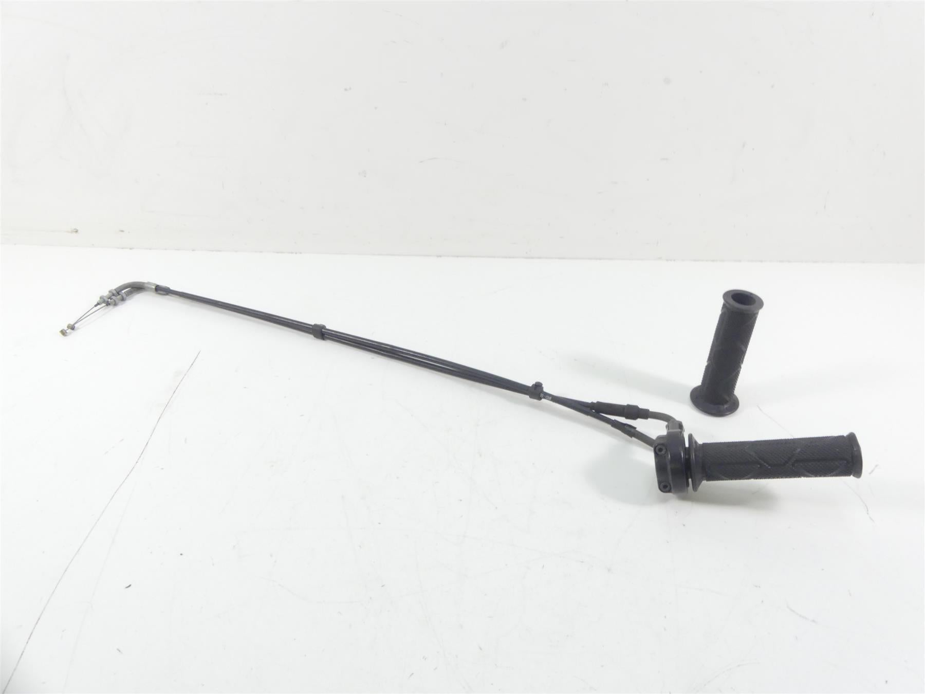 2004 Aprilia RSV1000 R Mille Throttle Grip Cable Set AP8118501 {{ shop.shopifyCountryName }} - Mototech271