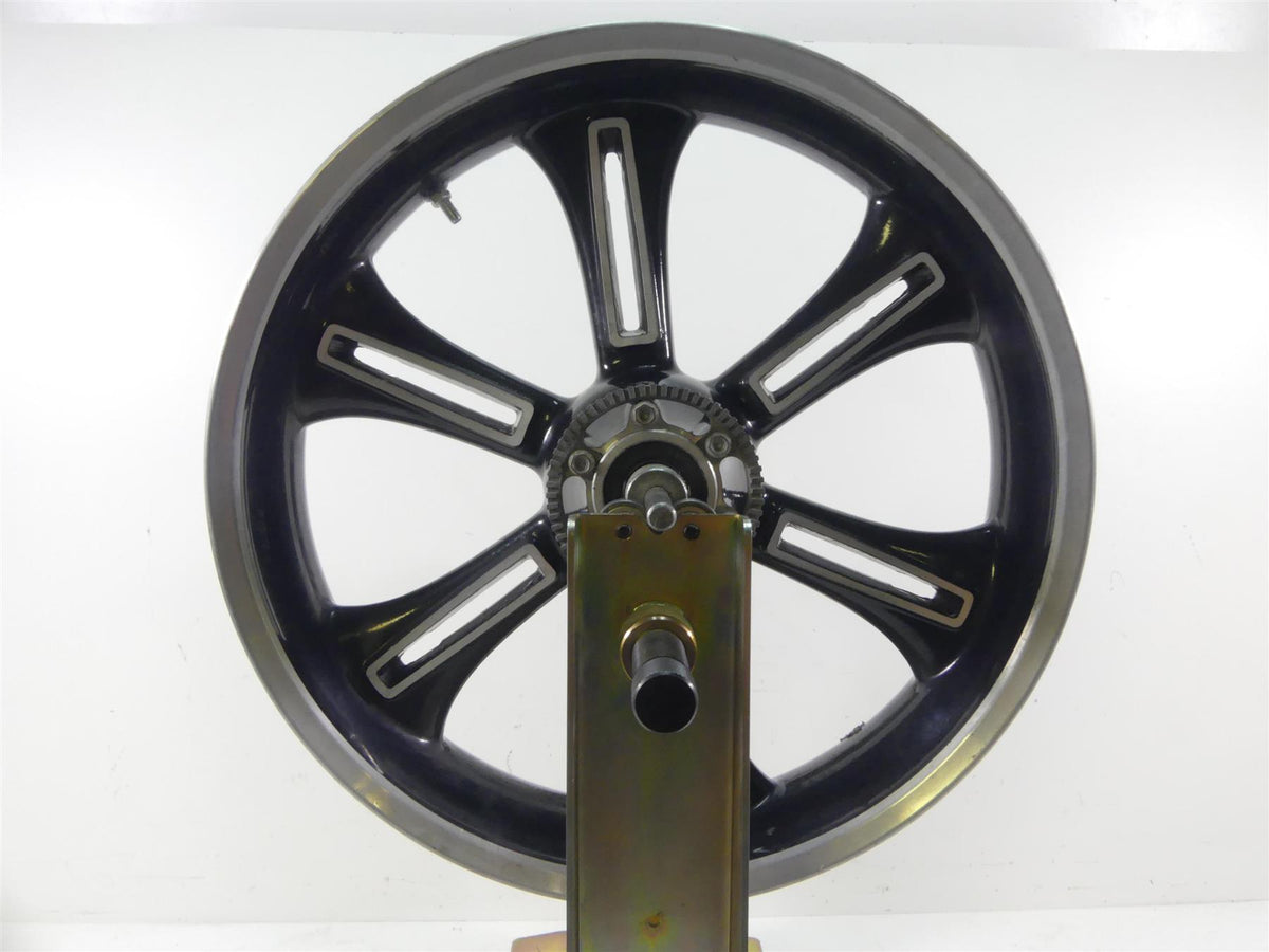2011 Victory Vision Tour Straight Front Cast Wheel Rim 18x3.5 - Read 1521383 {{ shop.shopifyCountryName }} - Mototech271