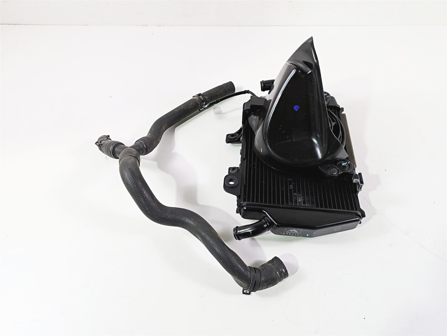 2024 Triumph Tiger 900 GT Right Radiator Fan Reservoir Hoses T2104600 T2104201 {{ shop.shopifyCountryName }} - Mototech271