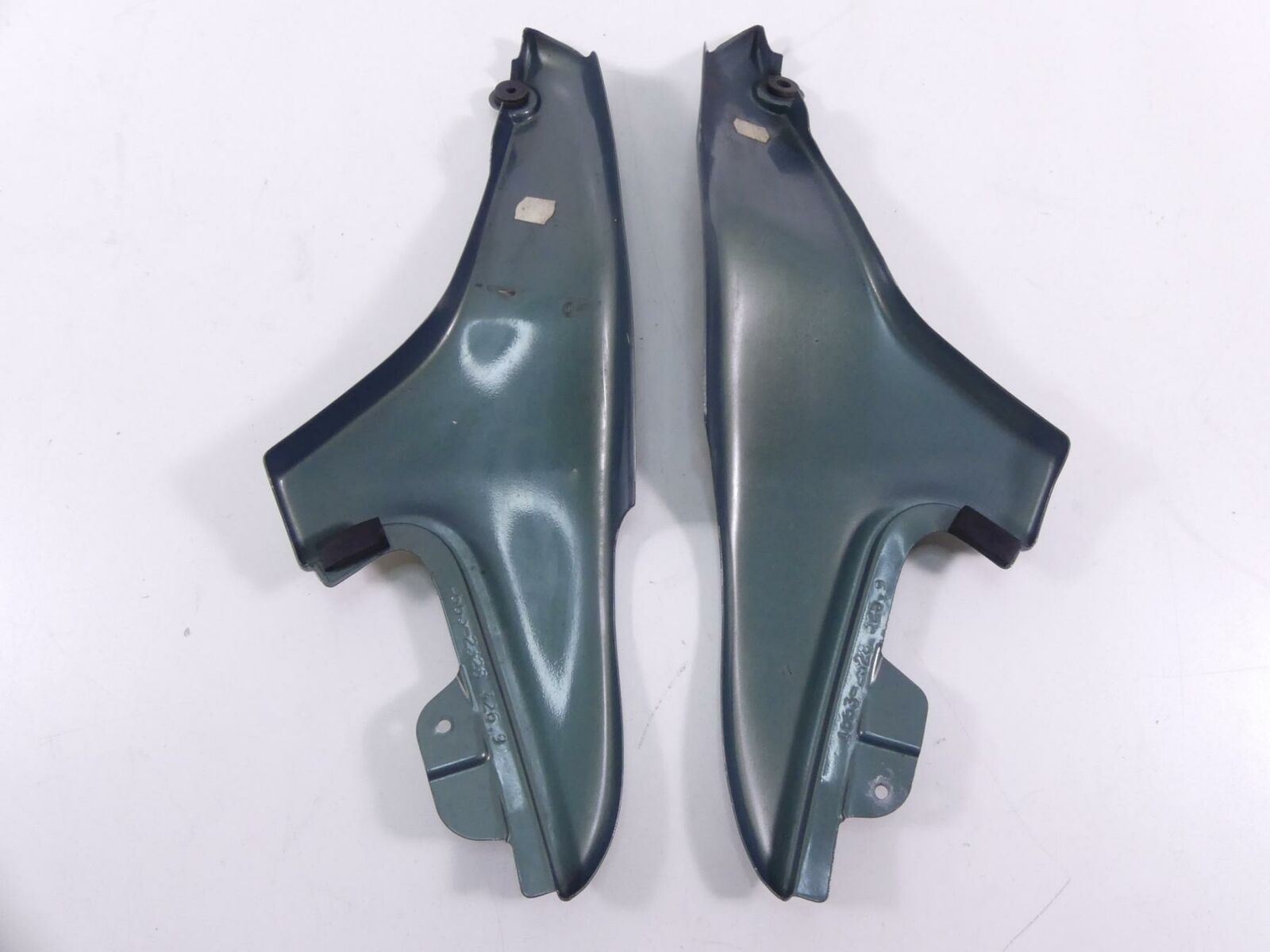 2002 BMW R1200 C Side Cover Fairing Trim Set 46632328325 46632328326 {{ shop.shopifyCountryName }} - Mototech271