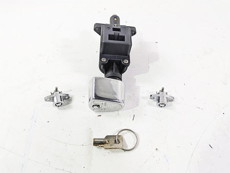 2007 Harley Touring FLHTCU SE CVO E-Glide Ignition Switch Key Lock Set 71572-06 {{ shop.shopifyCountryName }} - Mototech271