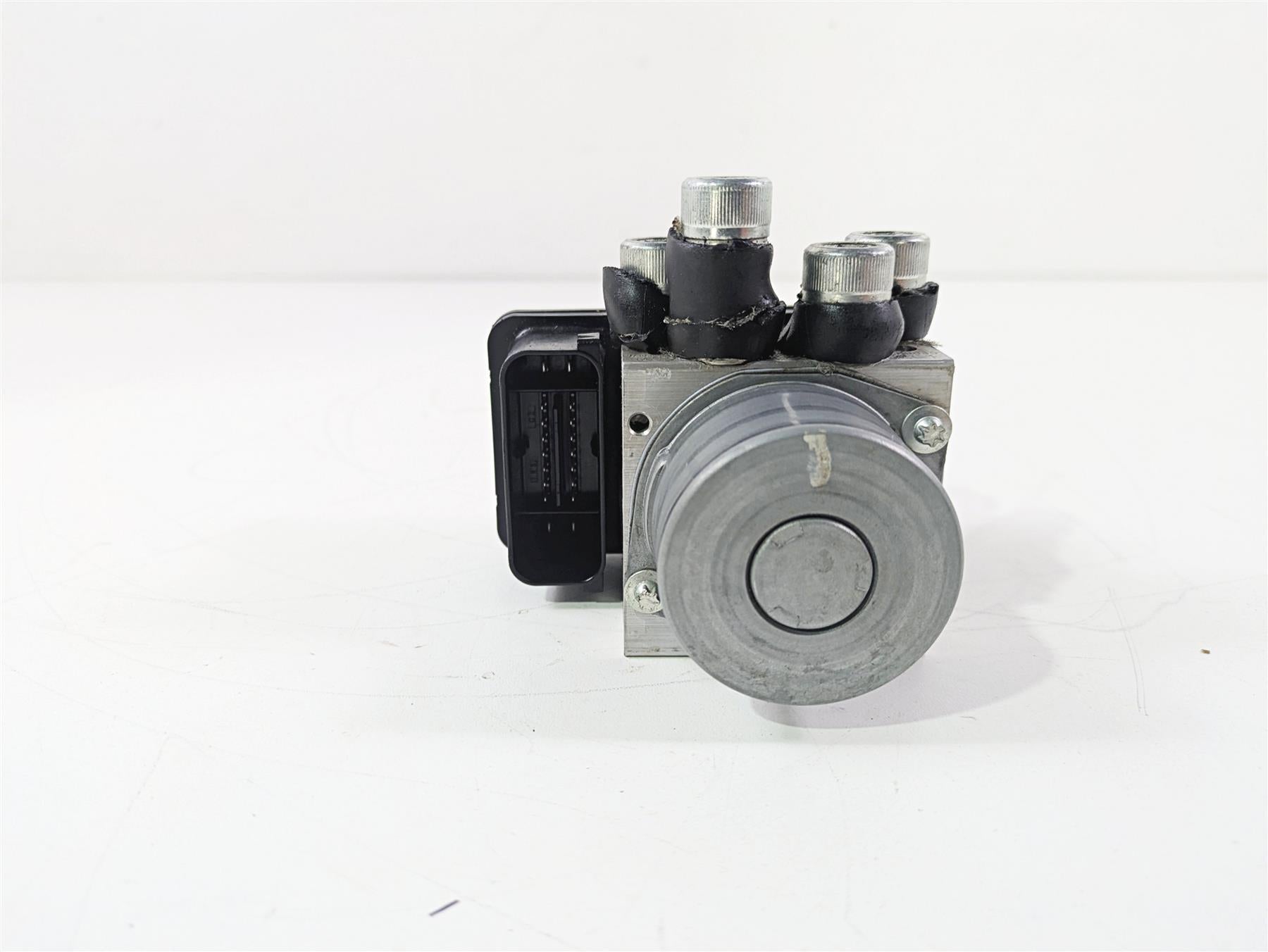 ぱ 2024 Kawasaki ZX6R ZX636 Ninja Abs Brake Pump Unit Module 16082