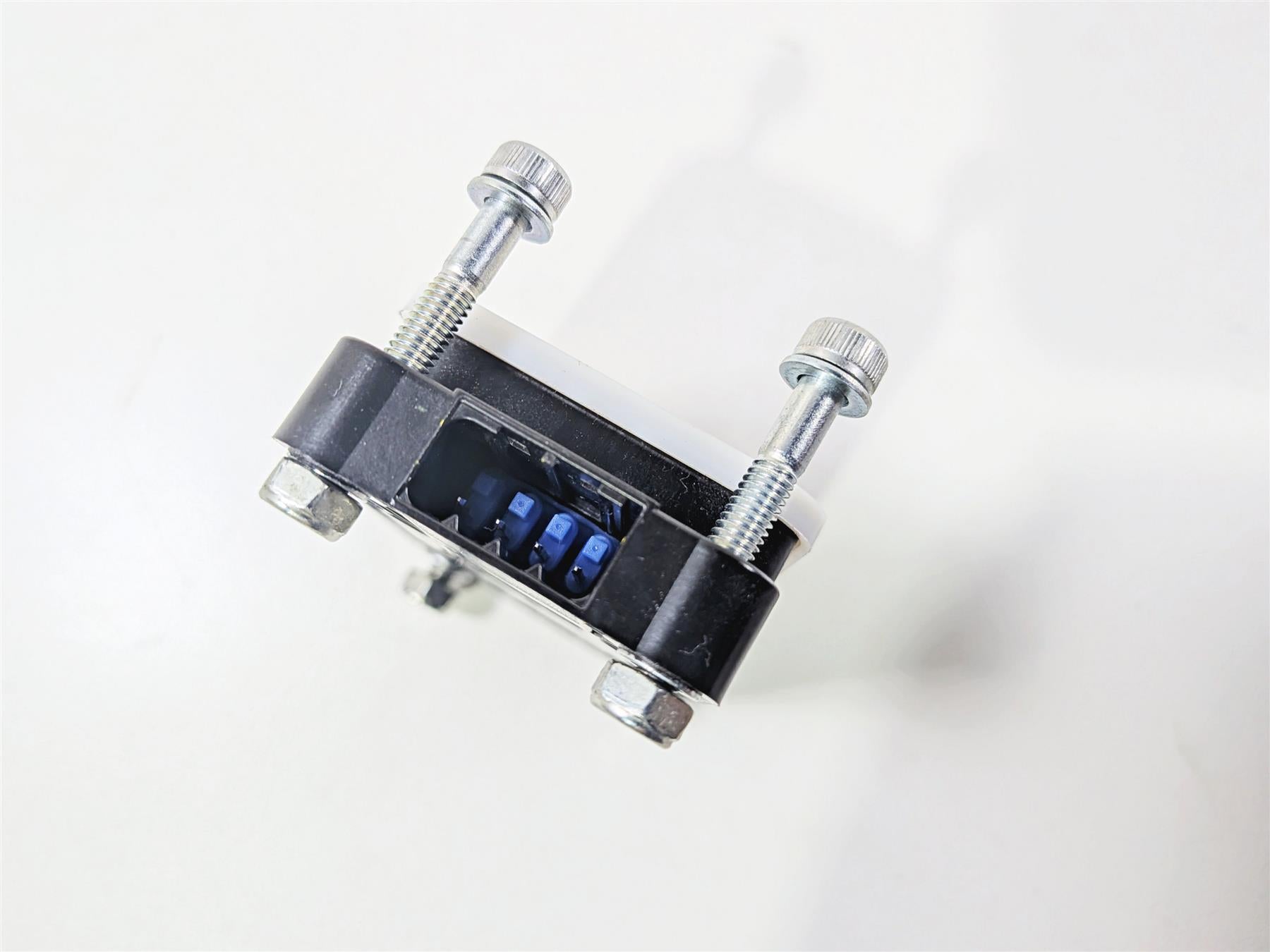 2023 Yamaha MT10 MTN1000 Inertial Fall Tip Over Angle Sensor B5Y-8593A-00-00 {{ shop.shopifyCountryName }} - Mototech271
