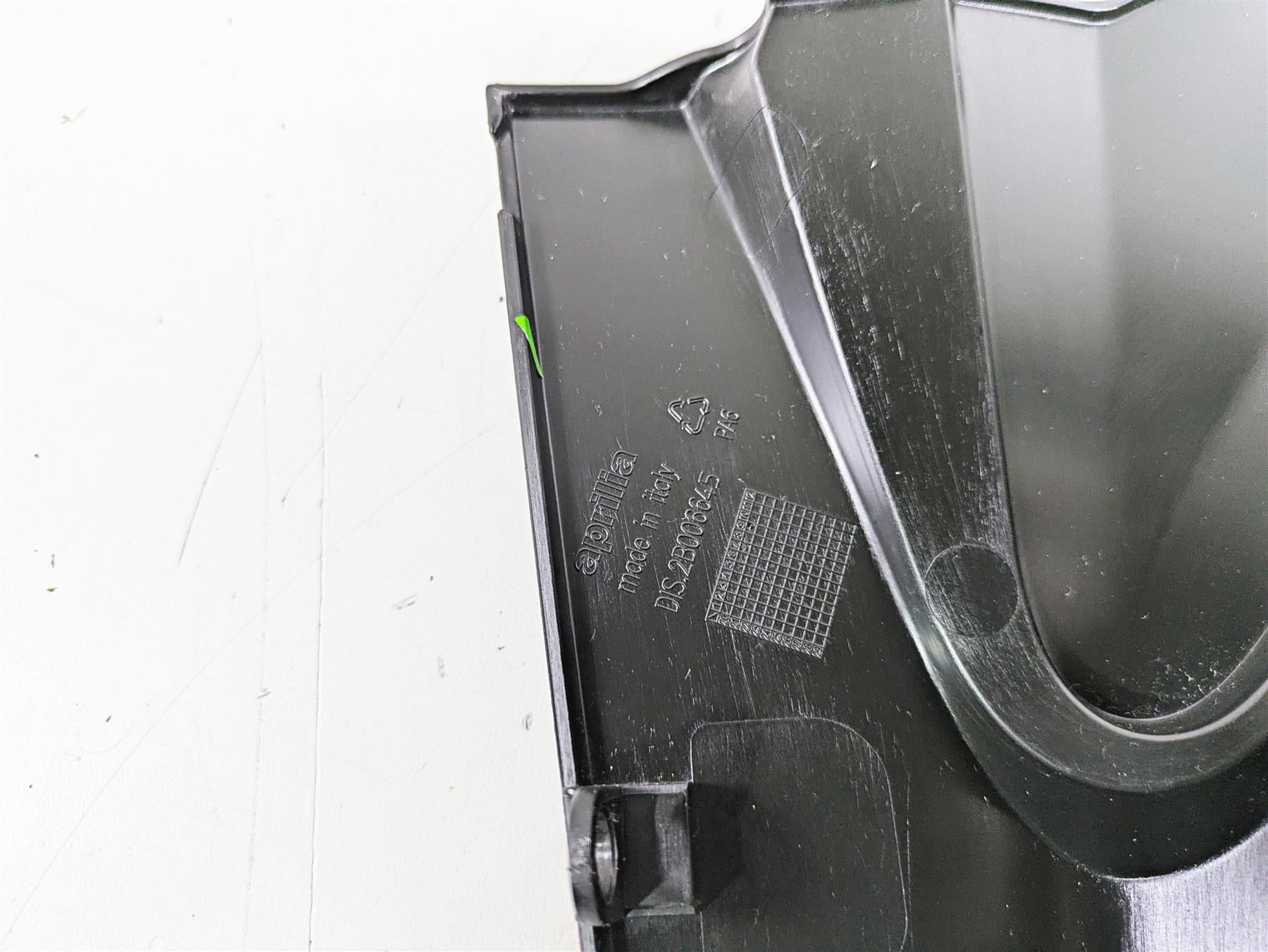 2021 Aprilia RS660 Under Seat Infill Cover Fairings 2B006645 L 2B006646 {{ shop.shopifyCountryName }} - Mototech271