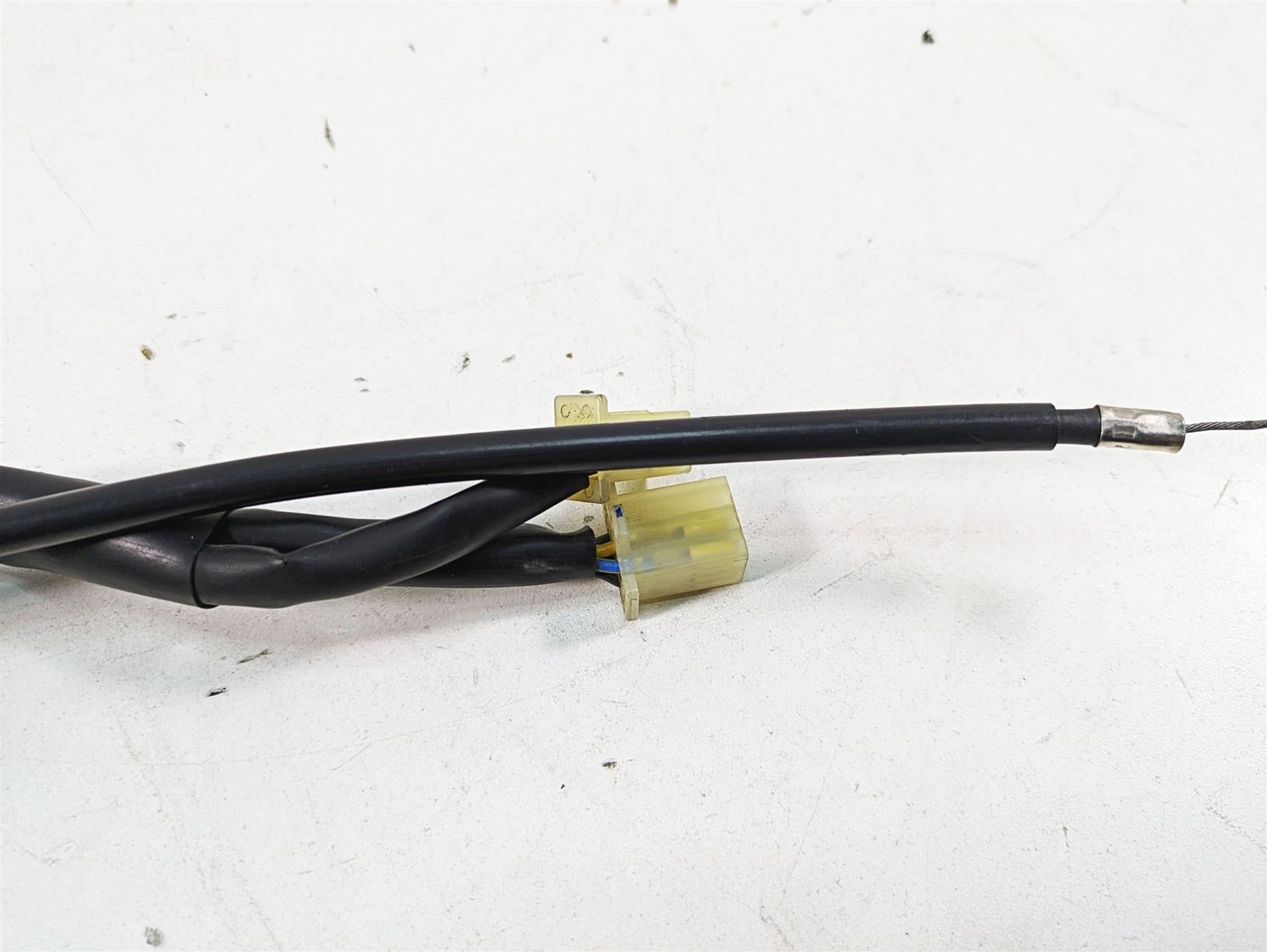 2002 Yamaha FZ1 FZS1000 Fazer Left Hand Blinker Control Switch 5LV-83973-00-00 {{ shop.shopifyCountryName }} - Mototech271