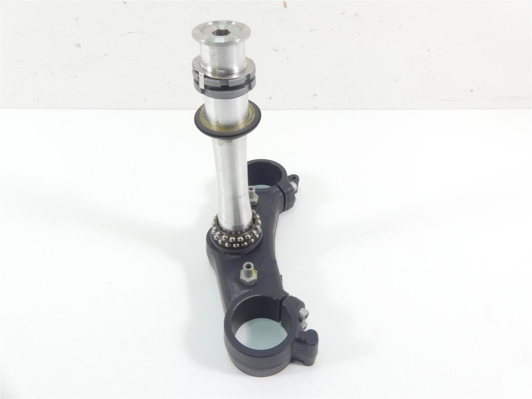 2021 Aprilia Tuono 660 Lower Triple Tree Steering Clamp 2B007296 {{ shop.shopifyCountryName }} - Mototech271