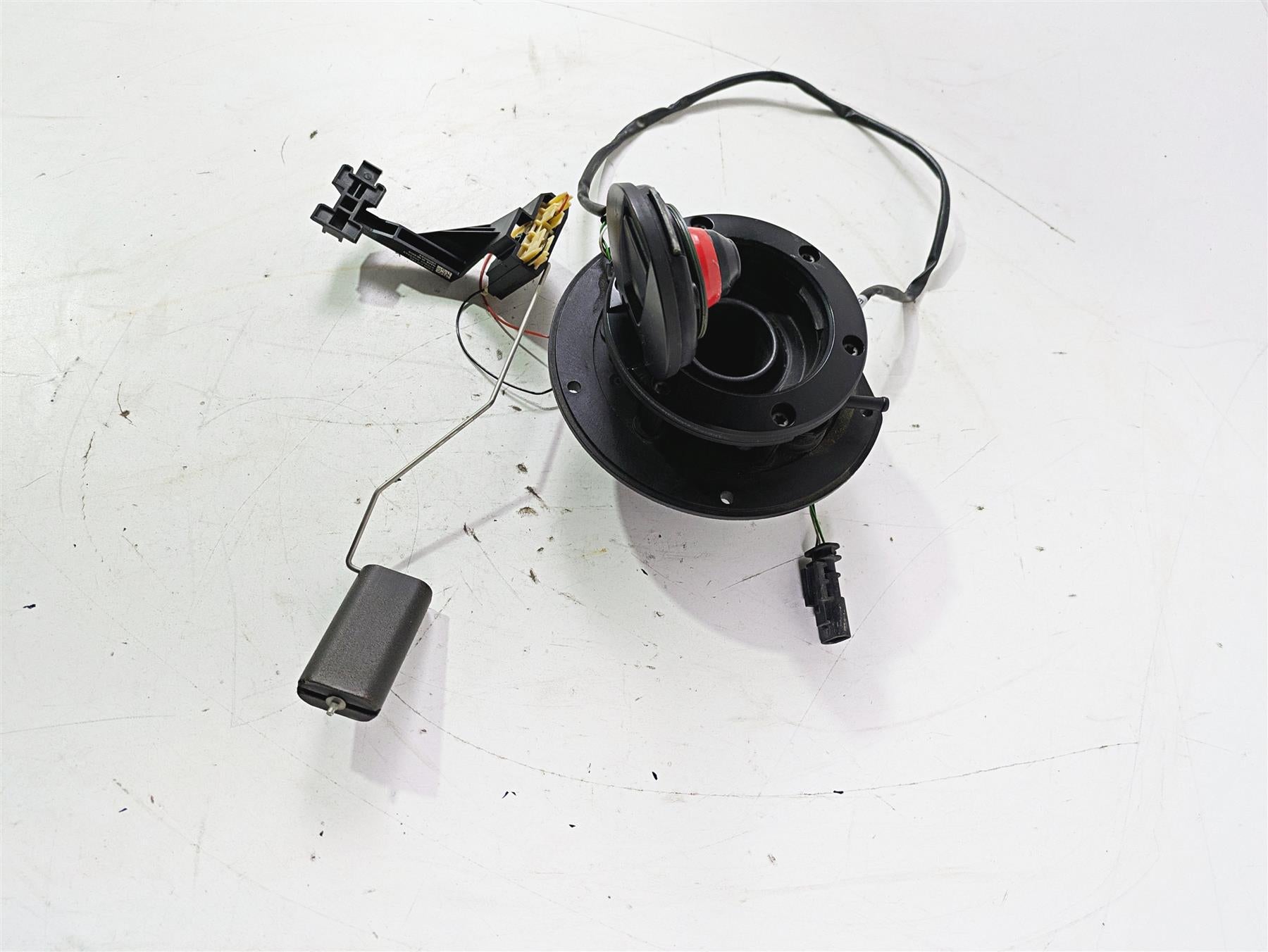 2022 Harley RA1250 S Pan America Fuel Gas Cap & Level Sending Unit 61200068 {{ shop.shopifyCountryName }} - Mototech271