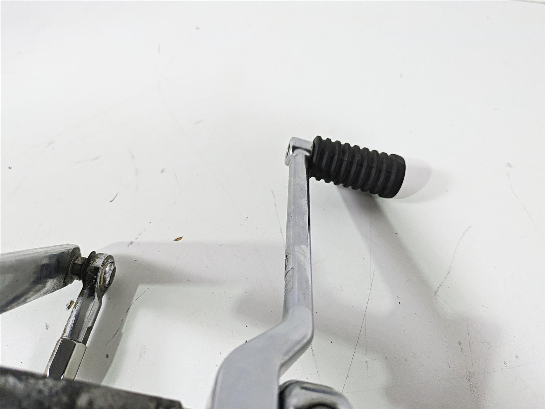2008 Harley Touring FLHTCU E-Glide 105TH Heel Toe Shifter Lever Set 33895-82E {{ shop.shopifyCountryName }} - Mototech271