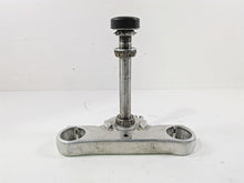 Load image into Gallery viewer, 2010 Harley Dyna FXDB Street Bob Lower Triple Tree Steering Clamp 45867-08
