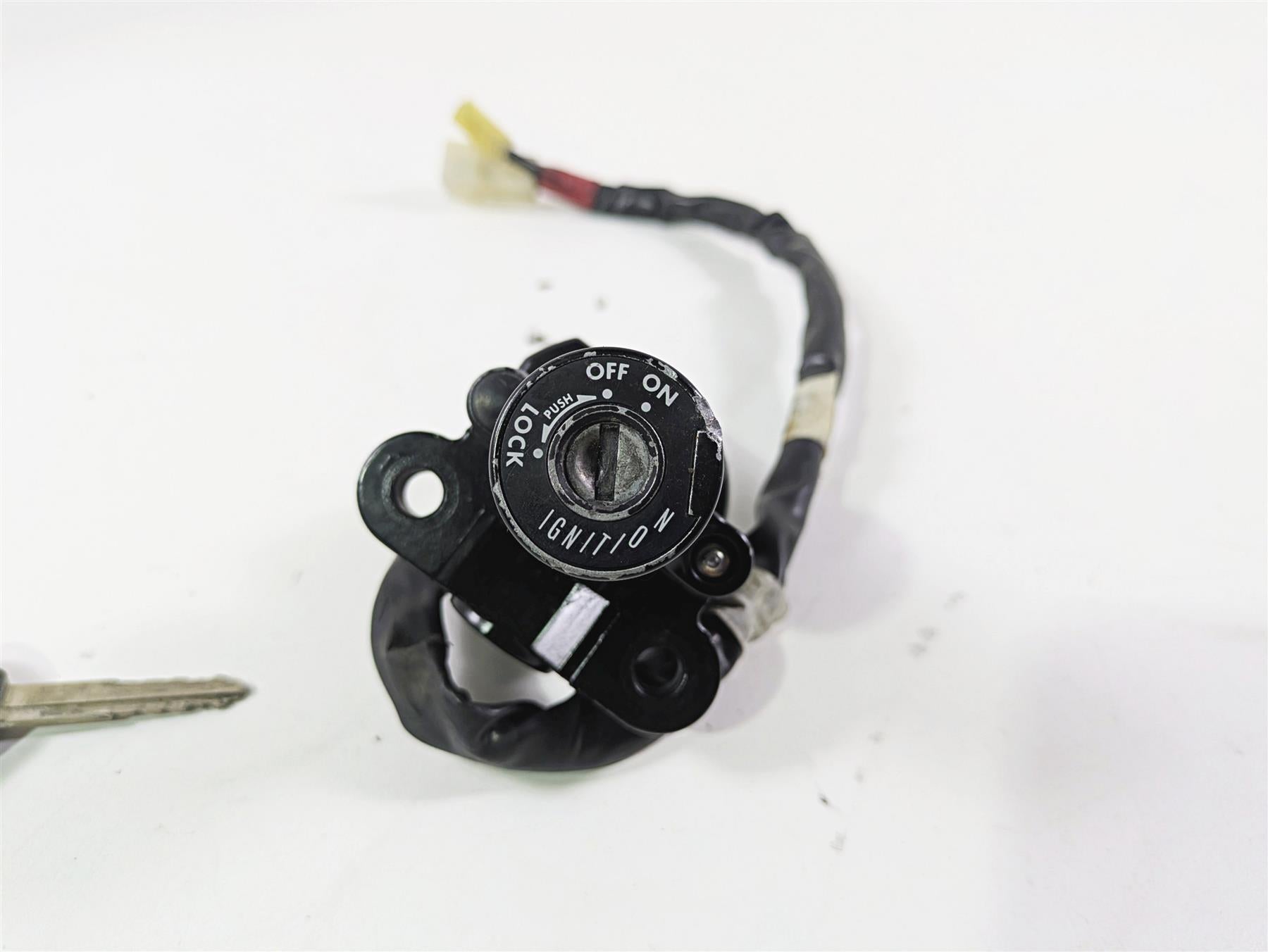 2014 Yamaha YZFR1 R1 RN22 Ignition Switch & Oem Key Set 14B-82501-40-00 {{ shop.shopifyCountryName }} - Mototech271