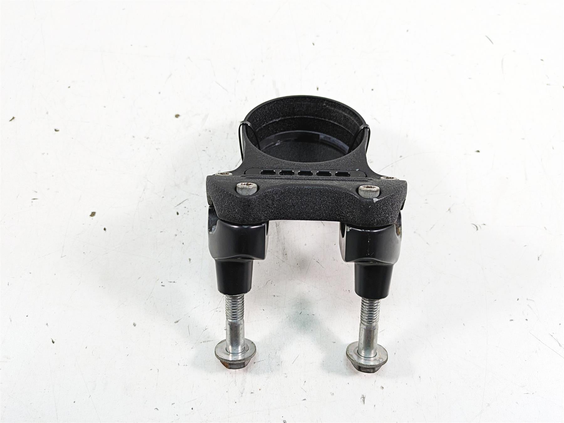 2019 Harley XL883N Sportster Iron Speedometer Housing & Riser 55847-05A {{ shop.shopifyCountryName }} - Mototech271