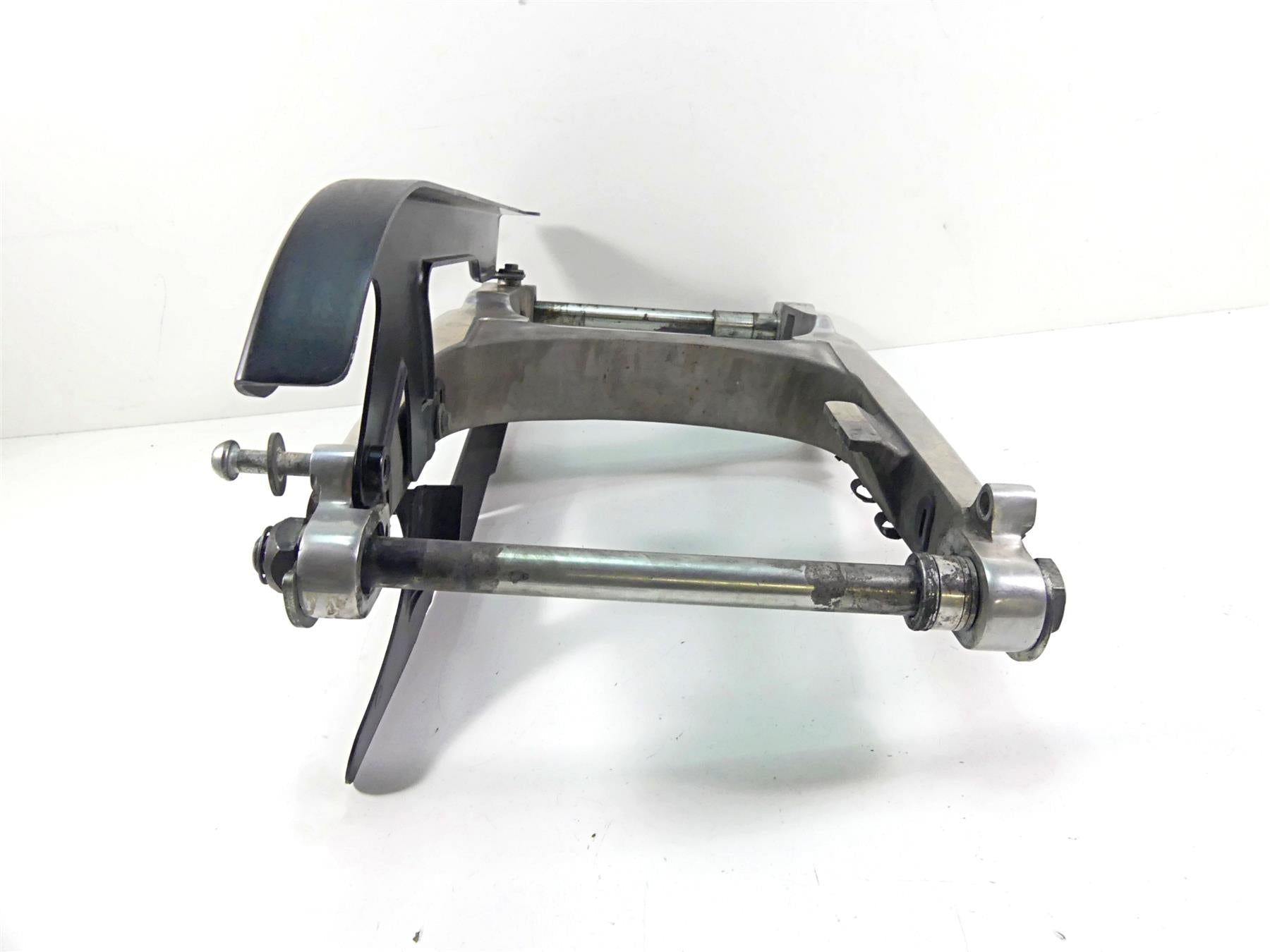 2013 Harley VRSCF Muscle Vrod Swingarm Swing Arm & Guards 48606-07A {{ shop.shopifyCountryName }} - Mototech271