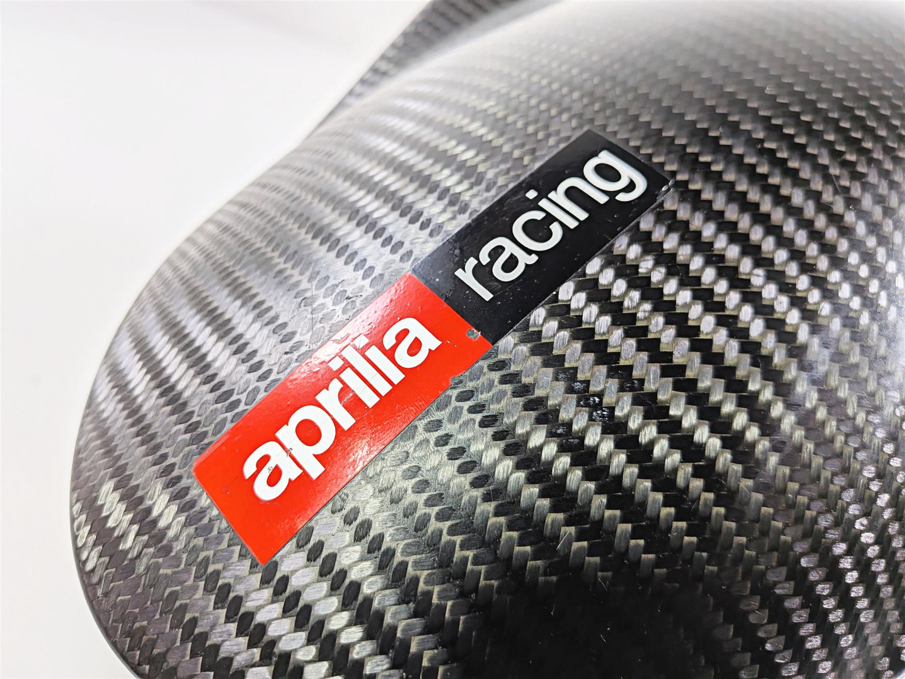 2018 Aprilia RSV4 RR Oem Front Carbon Fender Guard 894988 {{ shop.shopifyCountryName }} - Mototech271