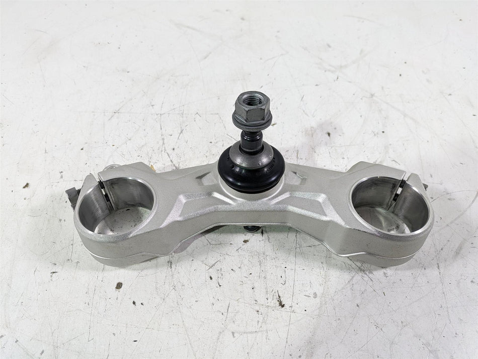 2022 BMW R1250 RT K052 Lower Triple Tree Steering Clamp 31429443338 {{ shop.shopifyCountryName }} - Mototech271