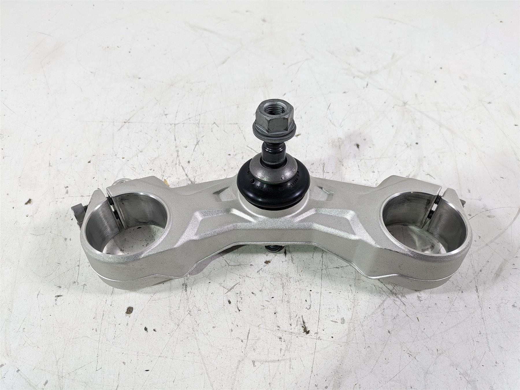 2022 BMW R1250 RT K052 Lower Triple Tree Steering Clamp 31429443338