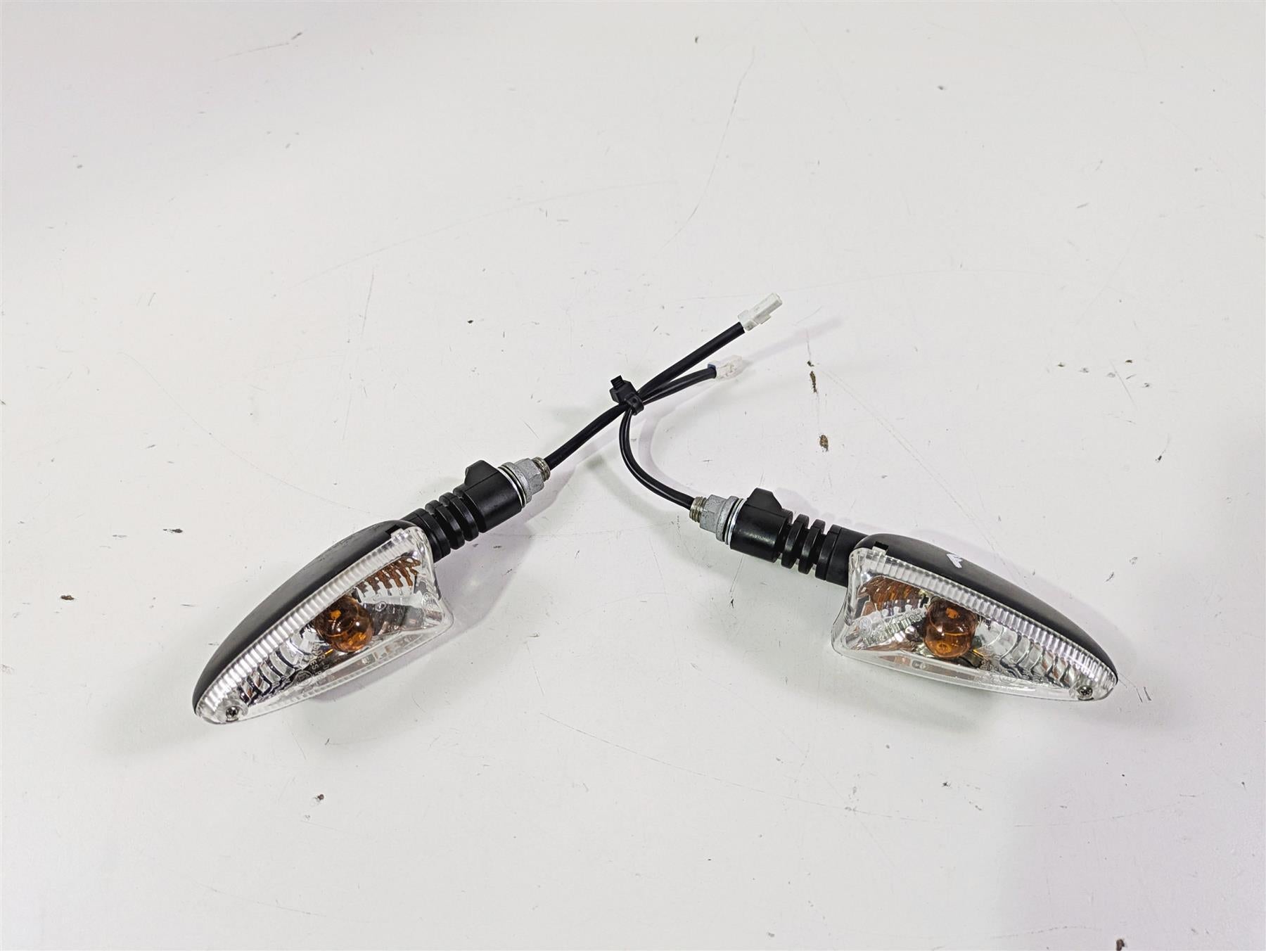 2018 KTM 1290 Super Adv S Front Blinker Turn Signal Set 60314025000 60314026000 {{ shop.shopifyCountryName }} - Mototech271