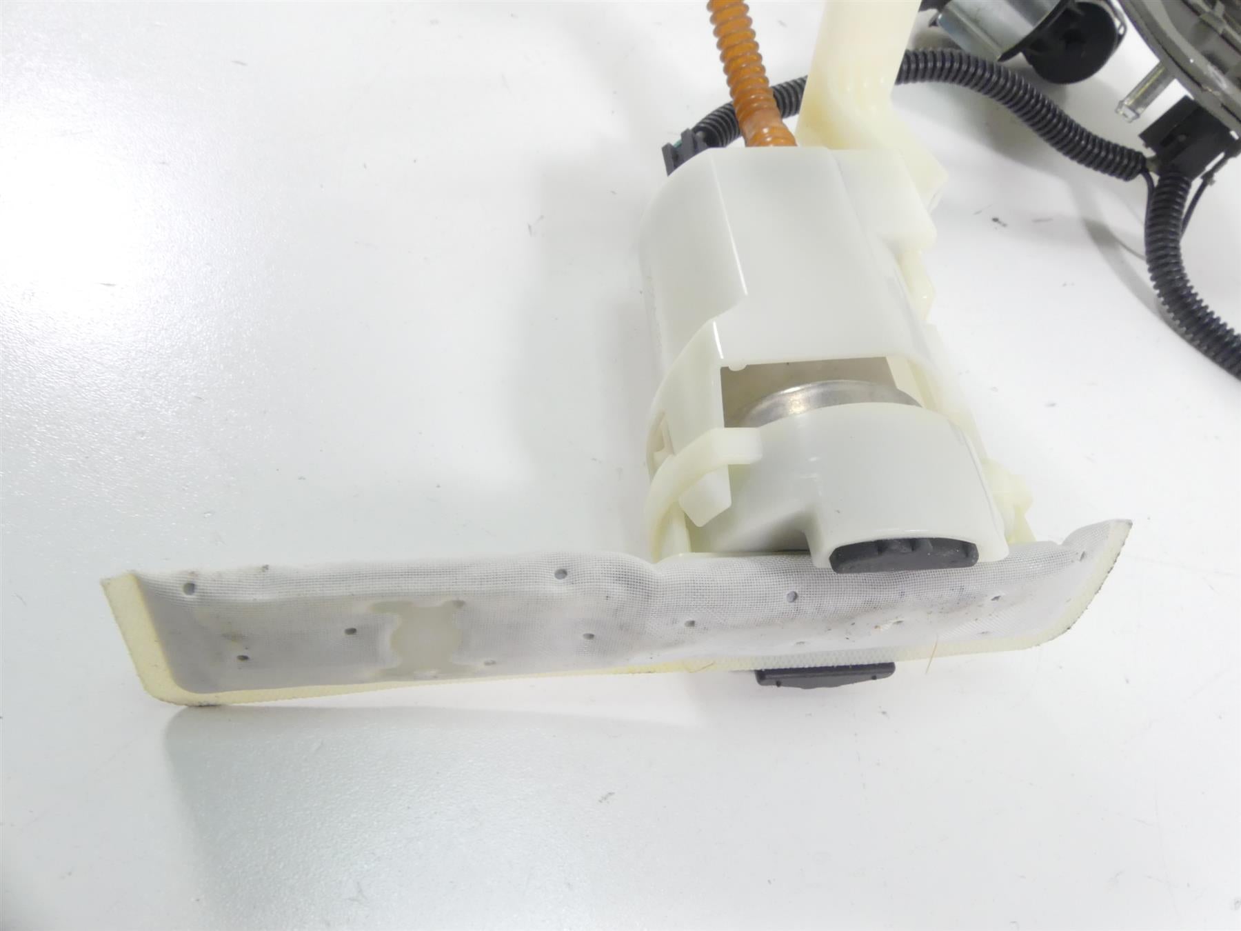 2015 Harley FLS Softail Slim Fuel Gas Petrol Pump & Sending Unit 75252-11 {{ shop.shopifyCountryName }} - Mototech271