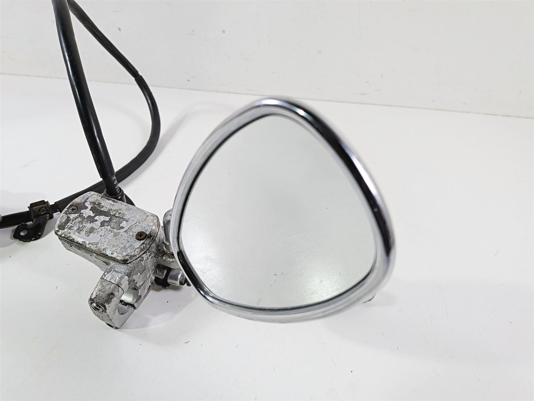 2002 Yamaha XVS650 V-Star Classic Front Brake Caliper & Master 4WM-2580U-00-00 {{ shop.shopifyCountryName }} - Mototech271