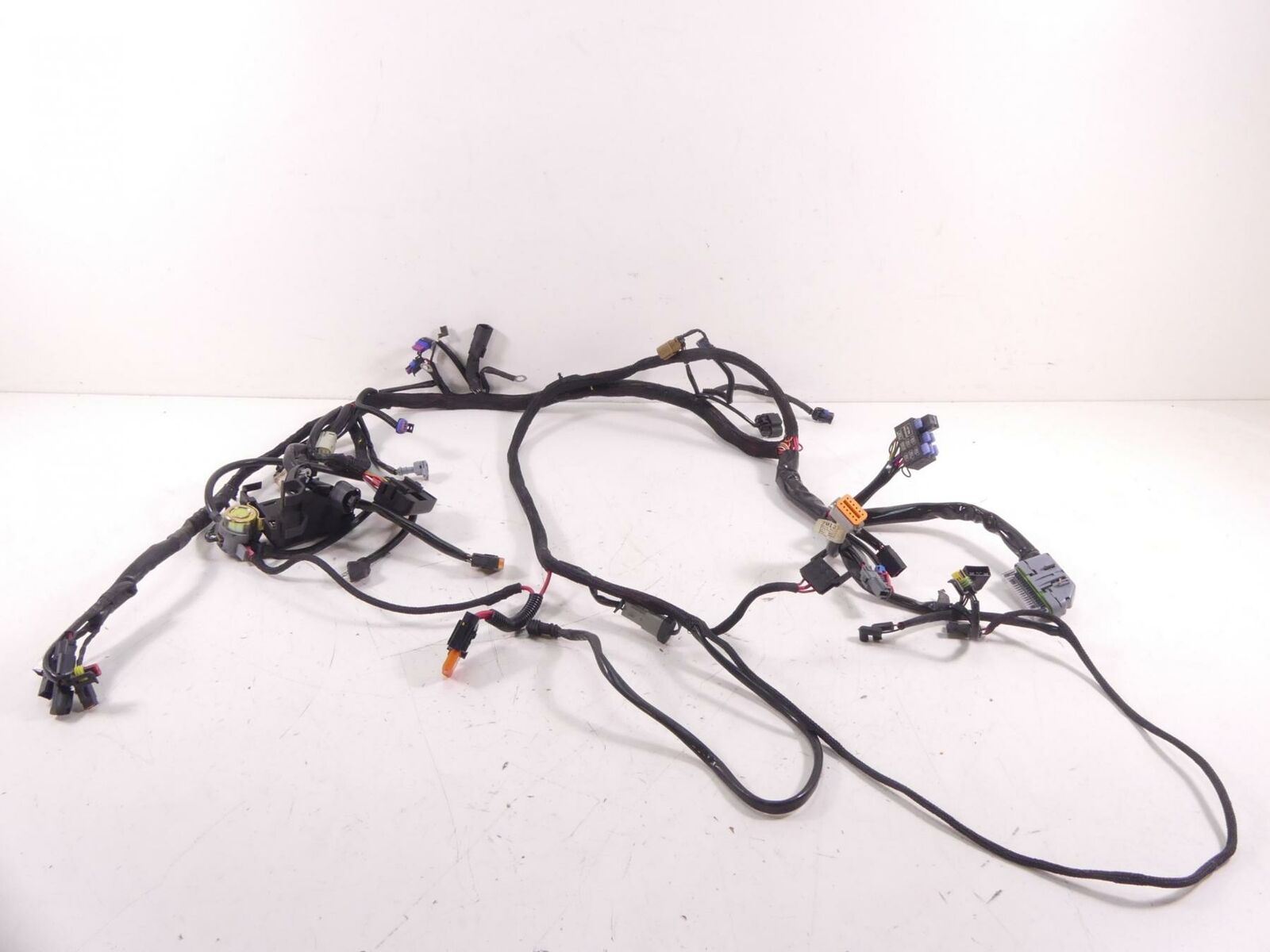 2009 Harley VRSCAW V-Rod Engine & Main Wiring Harness Loom Cable 70125-08A {{ shop.shopifyCountryName }} - Mototech271