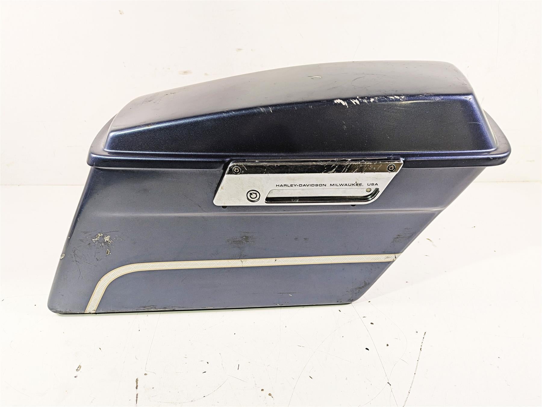 2003 Harley Touring FLHTCUI E-Glide 100th Right Saddle Bag Saddlebag 90752-93 {{ shop.shopifyCountryName }} - Mototech271