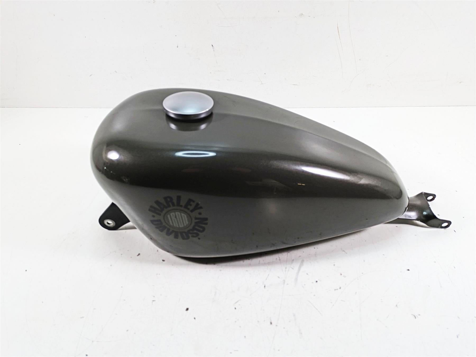 2019 Harley XL883N Sportster Iron Fuel Gas Petrol Tank -No Dents 61000701 {{ shop.shopifyCountryName }} - Mototech271