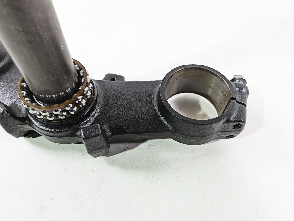 2021 Kawasaki Z900 ZR900 Lower Triple Tree Steering Clamp 44037-0167-18R {{ shop.shopifyCountryName }} - Mototech271