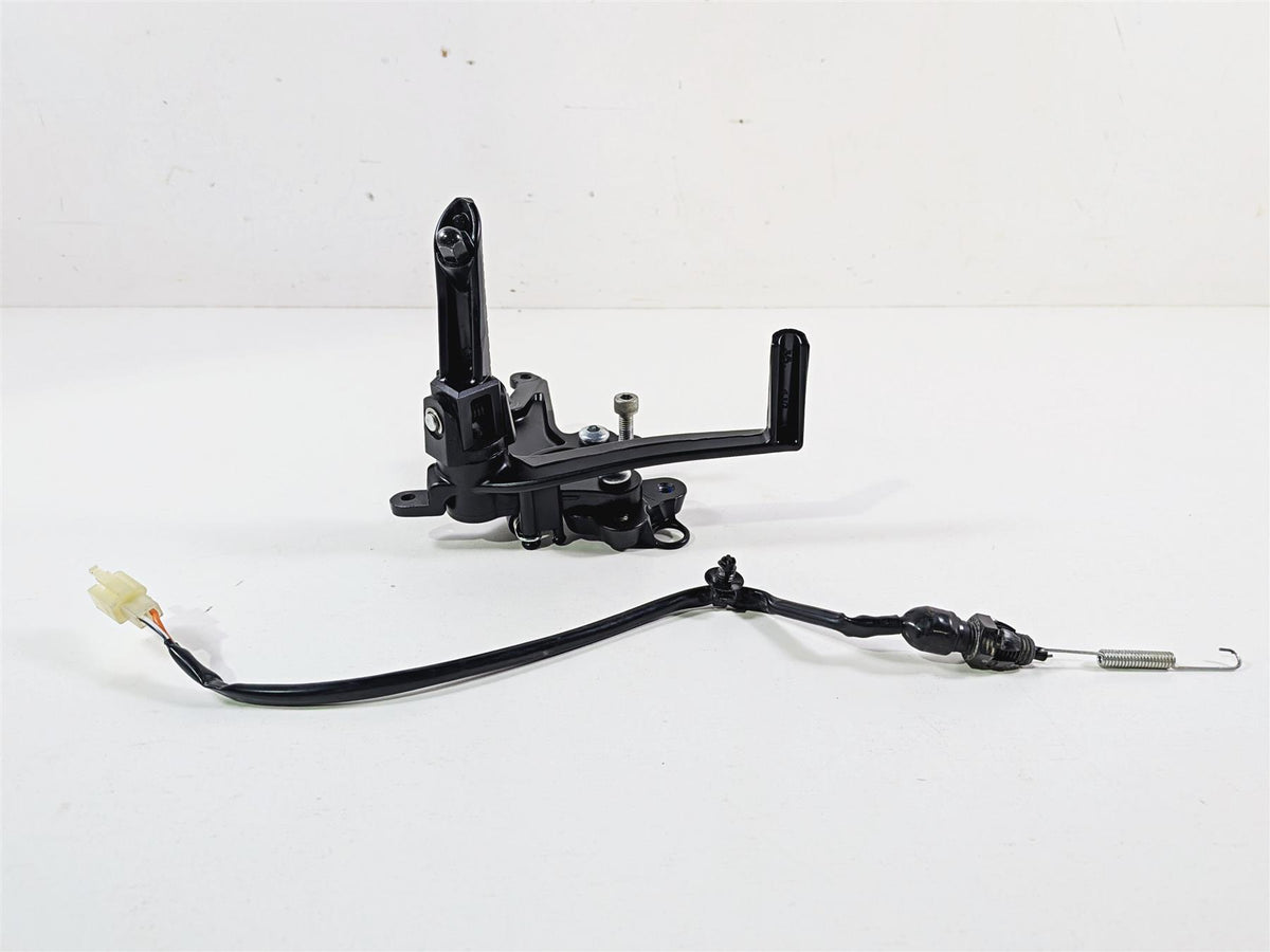 2024 Suzuki GSXR600 Right Front Footpeg Brake Pedal Set Rearset 43511-14J10 {{ shop.shopifyCountryName }} - Mototech271