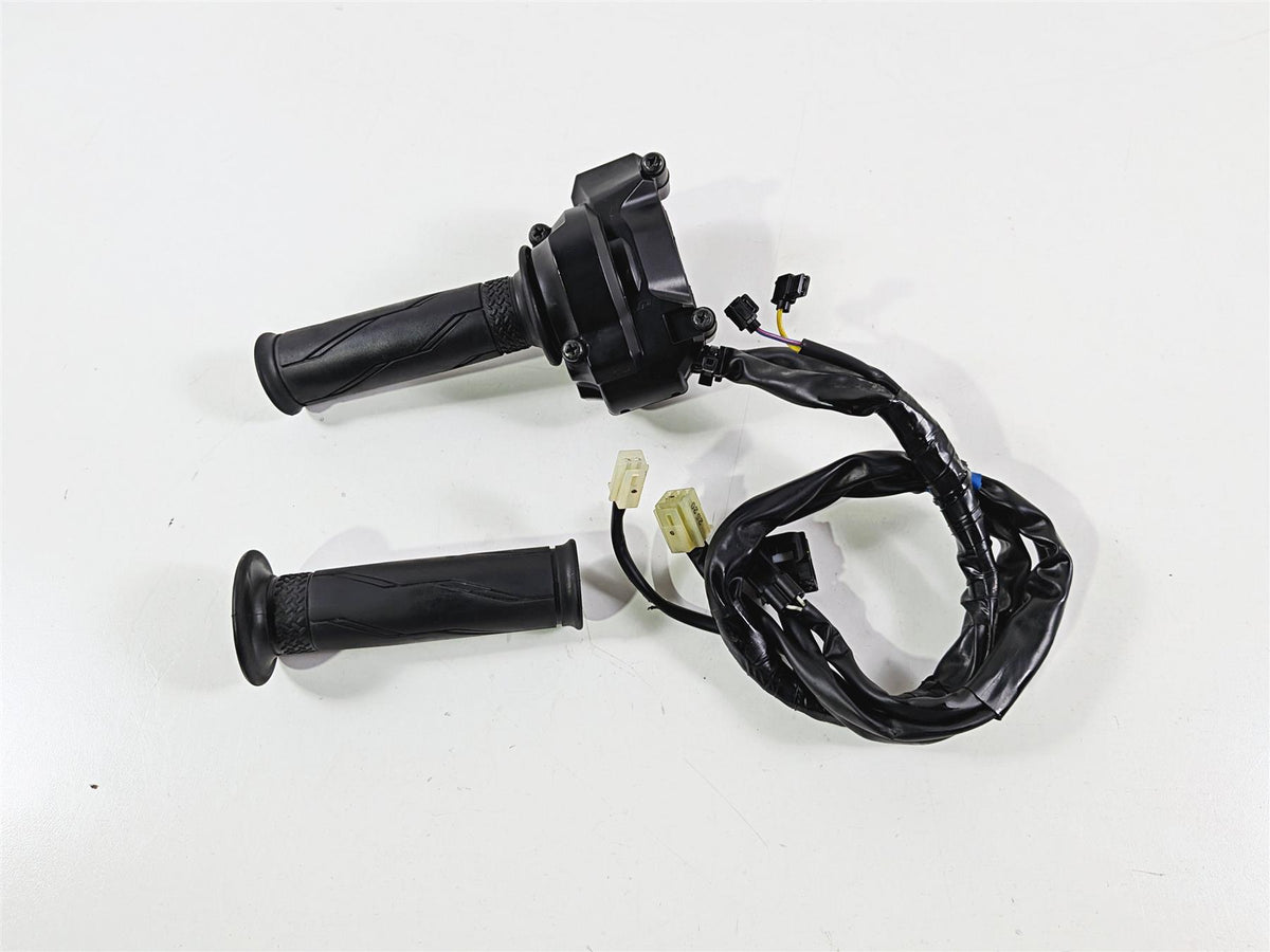 2022 Yamaha YZF R1 R1M RN65 Right Hand Control Switch E-Throttle B3L-8291R-03-00-Mototech271