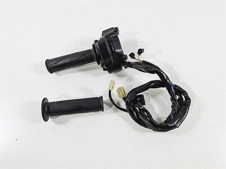2022 Yamaha YZF R1 R1M RN65 Right Hand Control Switch E-Throttle B3L-8291R-03-00-Mototech271