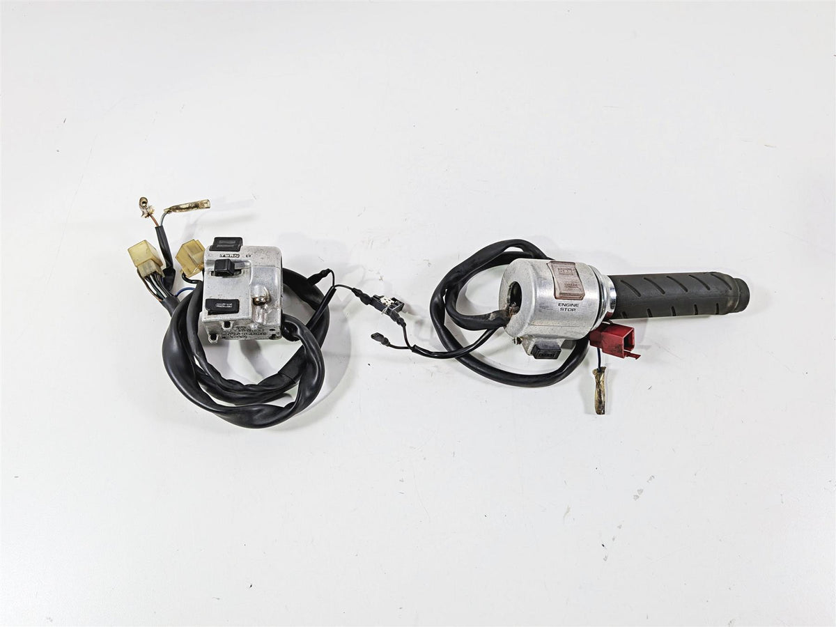 1995 Honda VT600 CD Shadow Deluxe Left Right Hand Control Switch 35200-MZ8-A20 {{ shop.shopifyCountryName }} - Mototech271