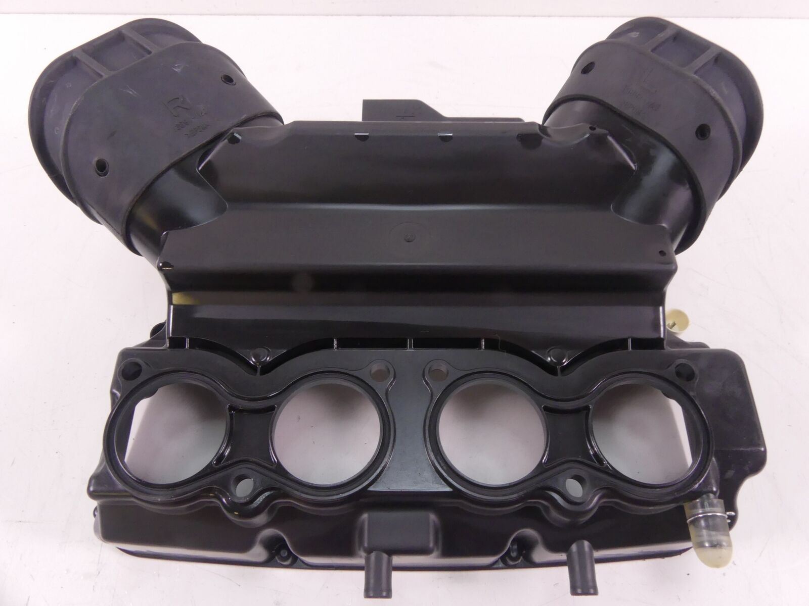 2018 Suzuki GSXR750 Air Box Filter Breather Cleaner 13720-14J00 {{ shop.shopifyCountryName }} - Mototech271