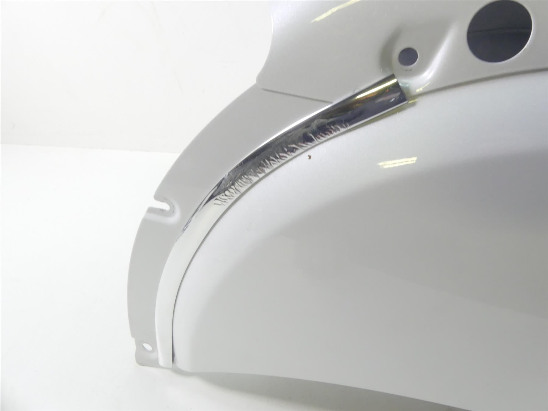 2020 Indian Roadmaster Rear White Fender Tire Hugger -Read 1024556-329 8475822 {{ shop.shopifyCountryName }} - Mototech271