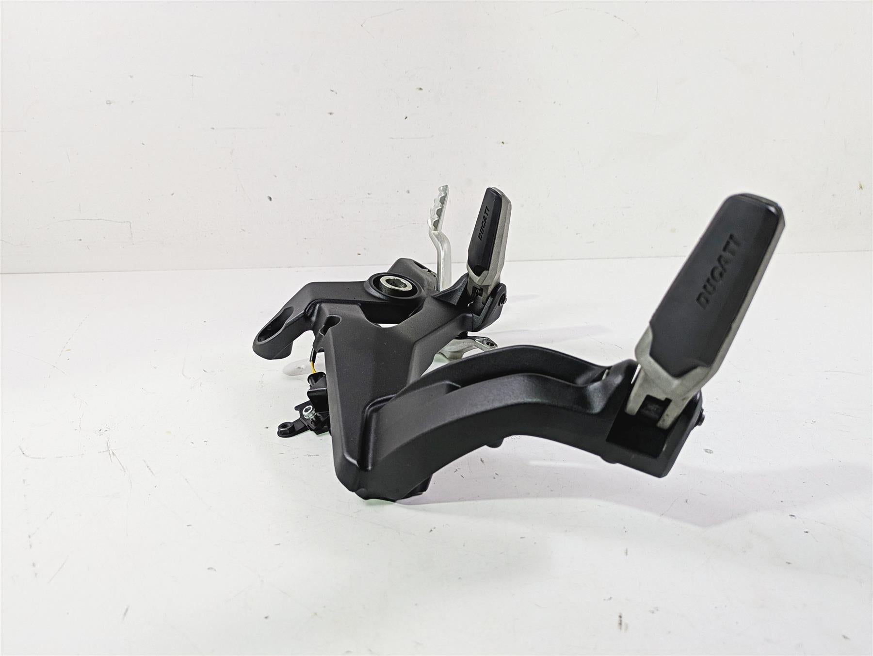 2016 Ducati Monster 1200 S Right Foot Peg & Brake Pedal Set 82412282BB 82432801A {{ shop.shopifyCountryName }} - Mototech271