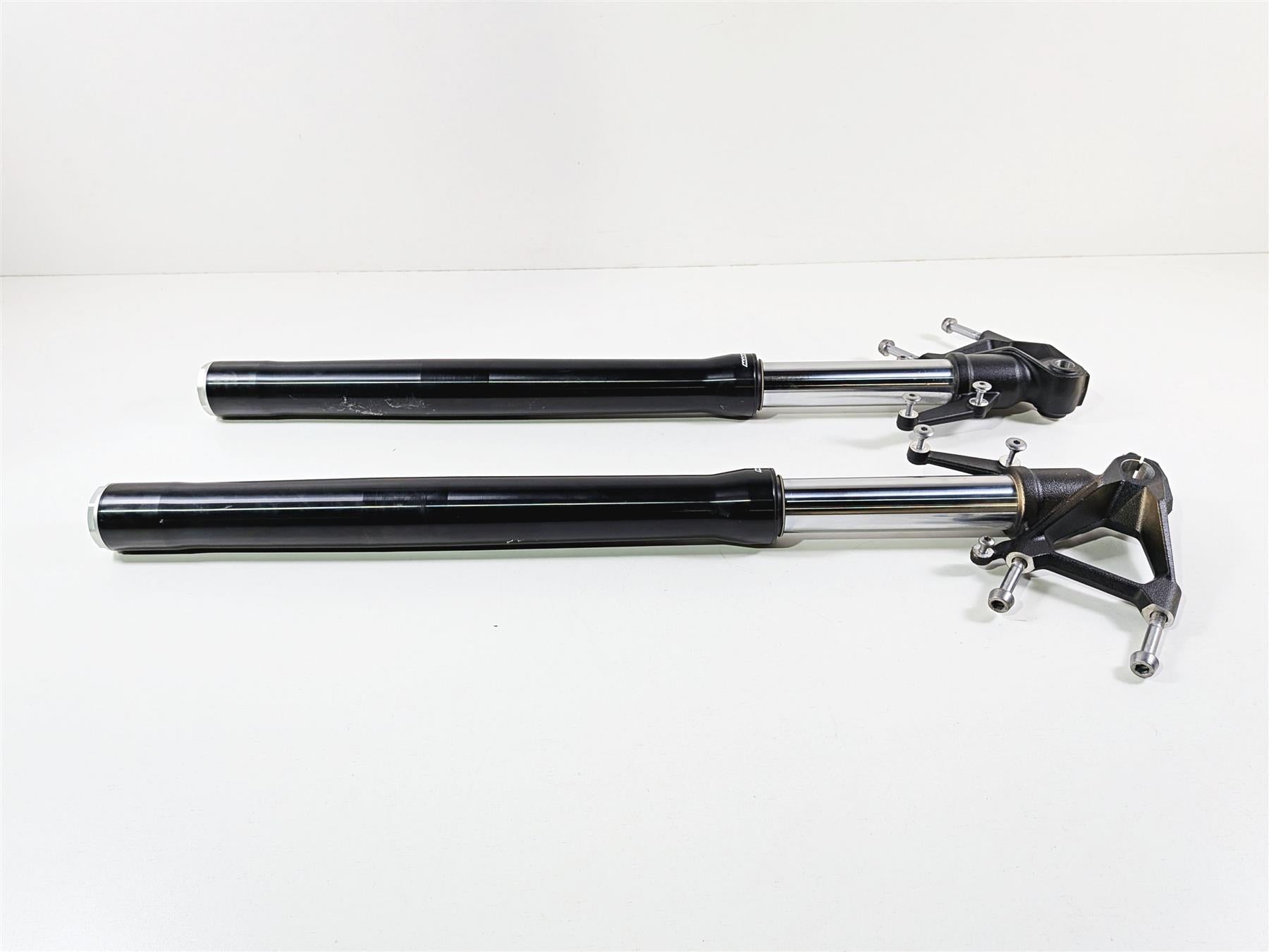 2022 Triumph Tiger 900 GT Pro Straight Marzocchi Front Fork Leg Set T2048704 {{ shop.shopifyCountryName }} - Mototech271