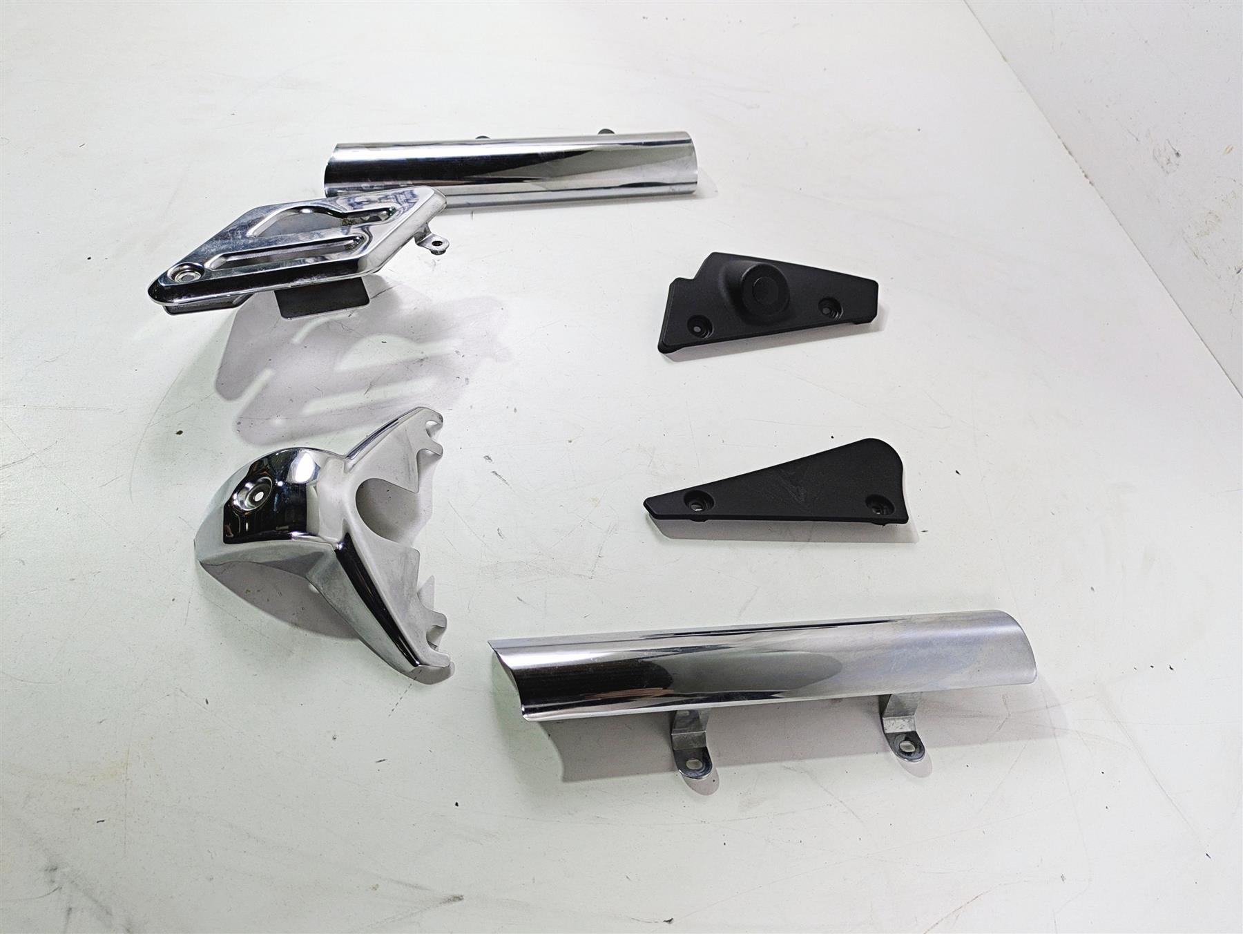 2006 Triumph Rocket 3 Chrome Cover & Infill Fairing Set {{ shop.shopifyCountryName }} - Mototech271
