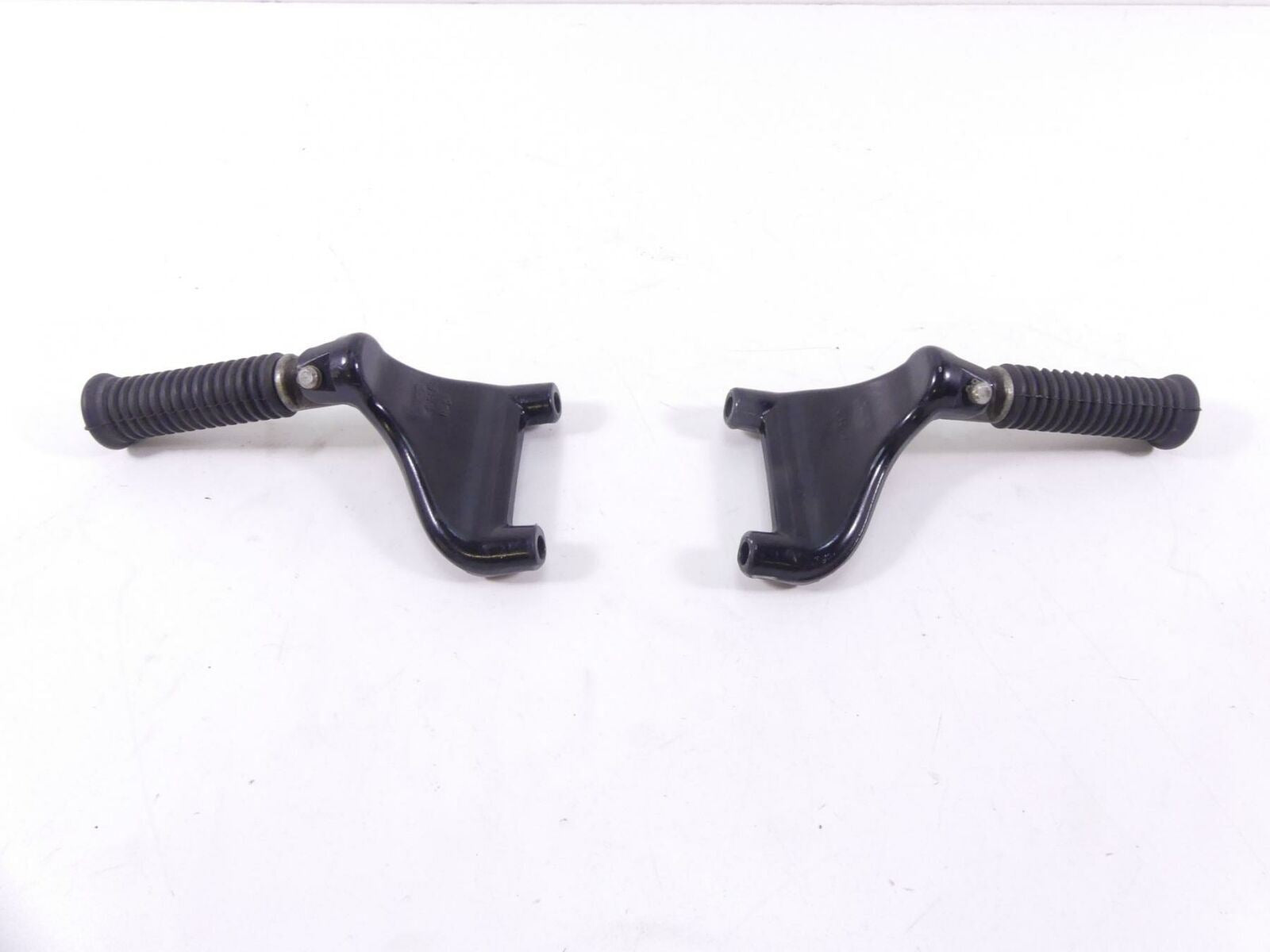 2006 Harley Sportster XL1200 C Passenger Foot Peg Rest Set 49314-04 49315-04 {{ shop.shopifyCountryName }} - Mototech271