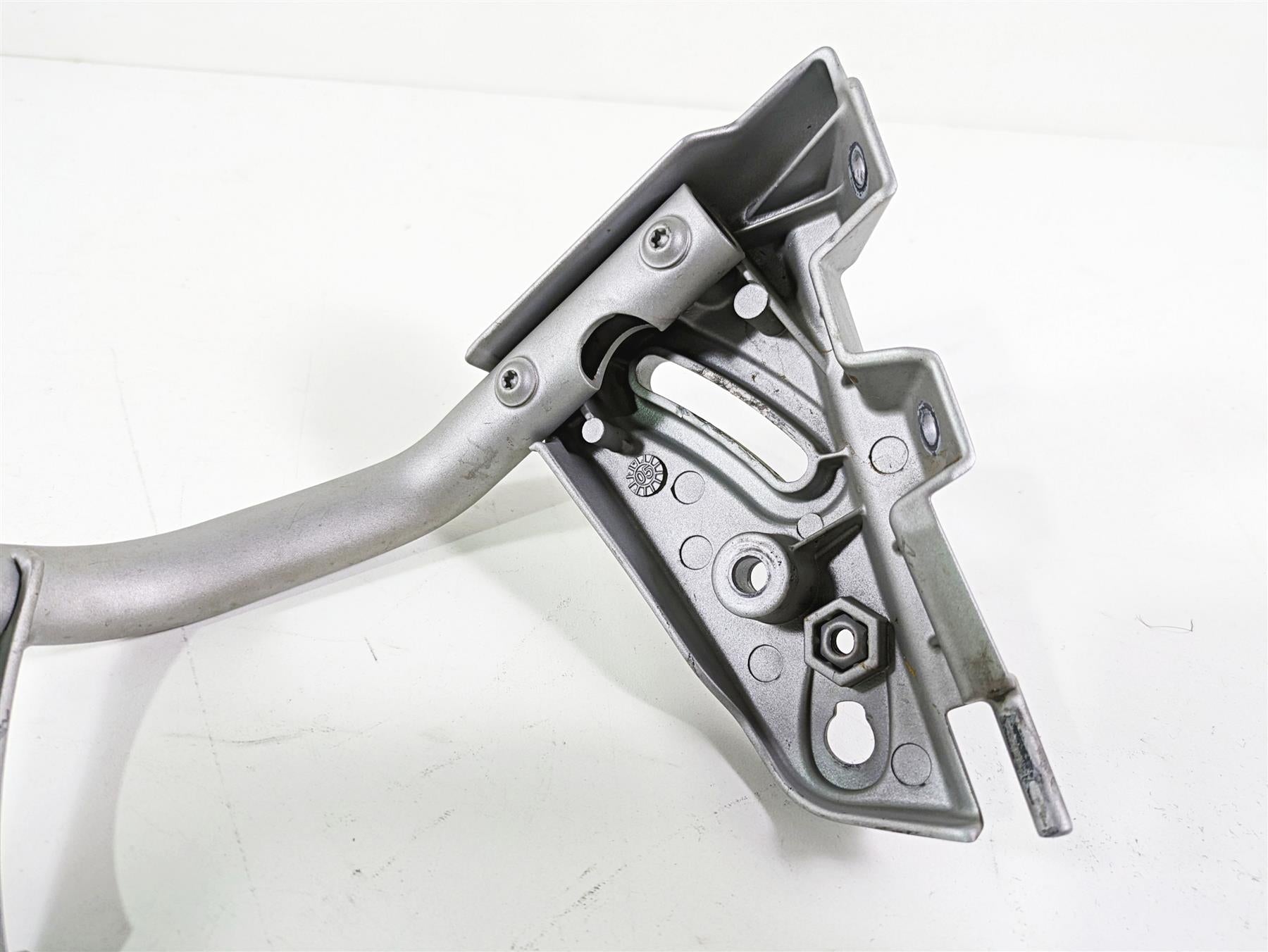 2006 BMW R1200GS K255 Adv Windshield Headlight Support Mount Bracket 46637702712 {{ shop.shopifyCountryName }} - Mototech271