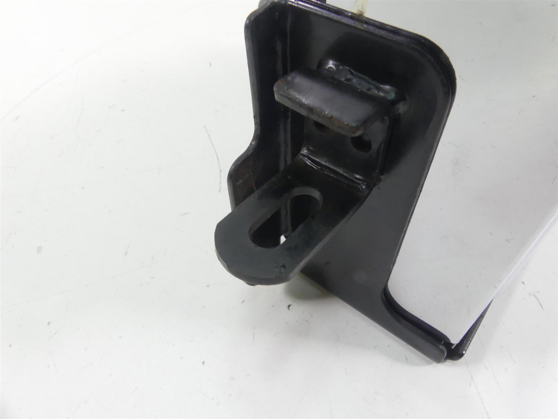 2005 Harley Dyna FXDLI Low Rider Battery Tray Holder Chrome Cover Lid 66375-97 {{ shop.shopifyCountryName }} - Mototech271