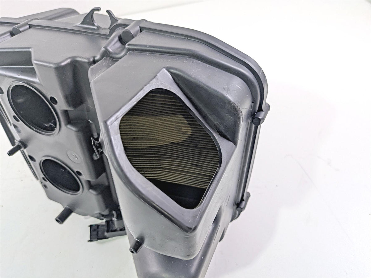 2017 Aprilia RSV 1100 Tuono V4 Factory Air Box Cleaner & Velocity Stacks 858931 {{ shop.shopifyCountryName }} - Mototech271