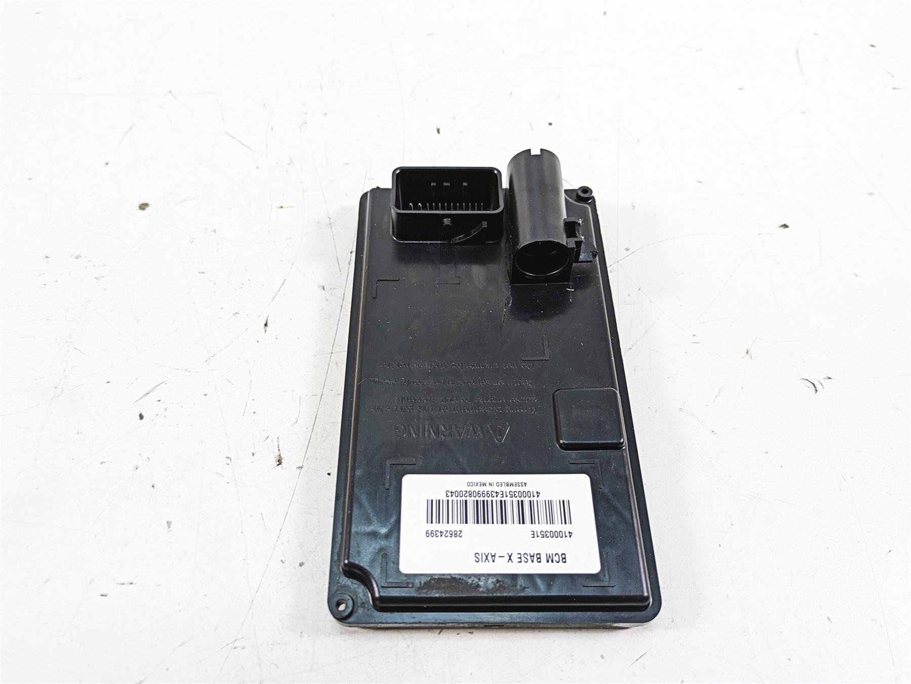 2019 Harley XL883N Sportster Iron Bcm Body Ctrl Module X-Axis -Crack 41000351E {{ shop.shopifyCountryName }} - Mototech271