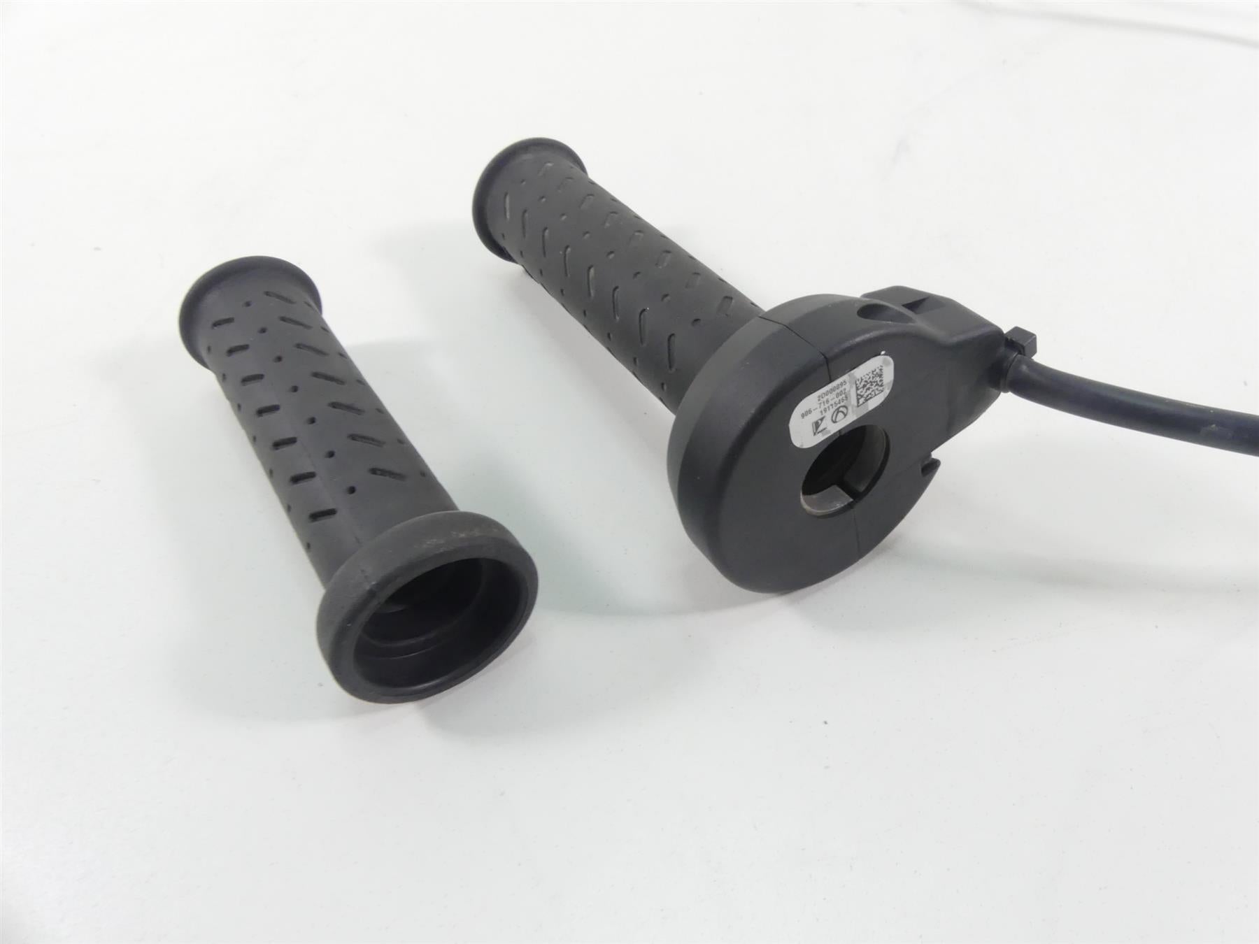 2019 Aprilia Tuono V4 RR Factory Ride Drive By Wire Throttle Grip Set 2D000095 {{ shop.shopifyCountryName }} - Mototech271