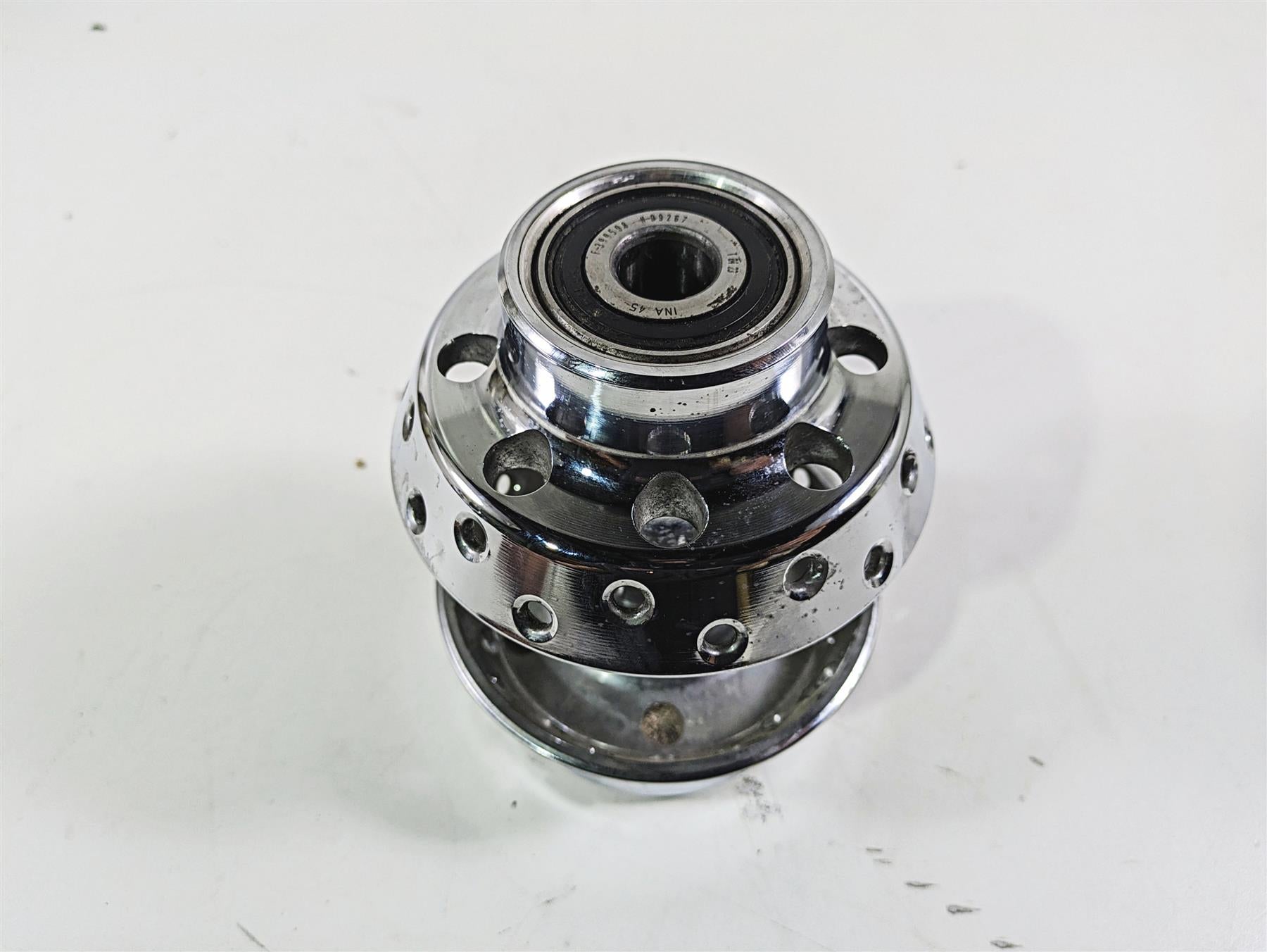 2003 Harley FLSTC Softail Heritage 100th Front Wheel Rim Hub 3/4" 43672-00 {{ shop.shopifyCountryName }} - Mototech271