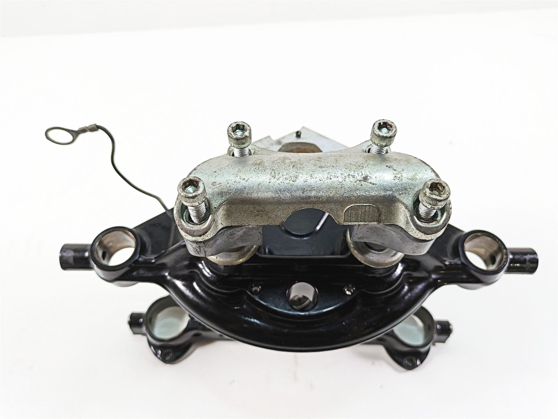 2006 Harley Touring FLHXI Street Glide Upper Lower Triple Tree Set 45446-87A {{ shop.shopifyCountryName }} - Mototech271