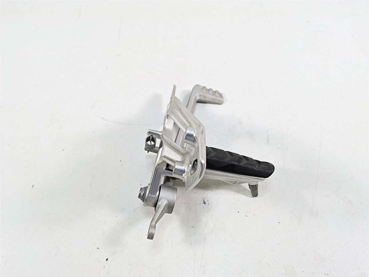 2016 BMW R1200R K53 Right Rider Footpeg & Brake Pedal Lever Set 46718540797 {{ shop.shopifyCountryName }} - Mototech271